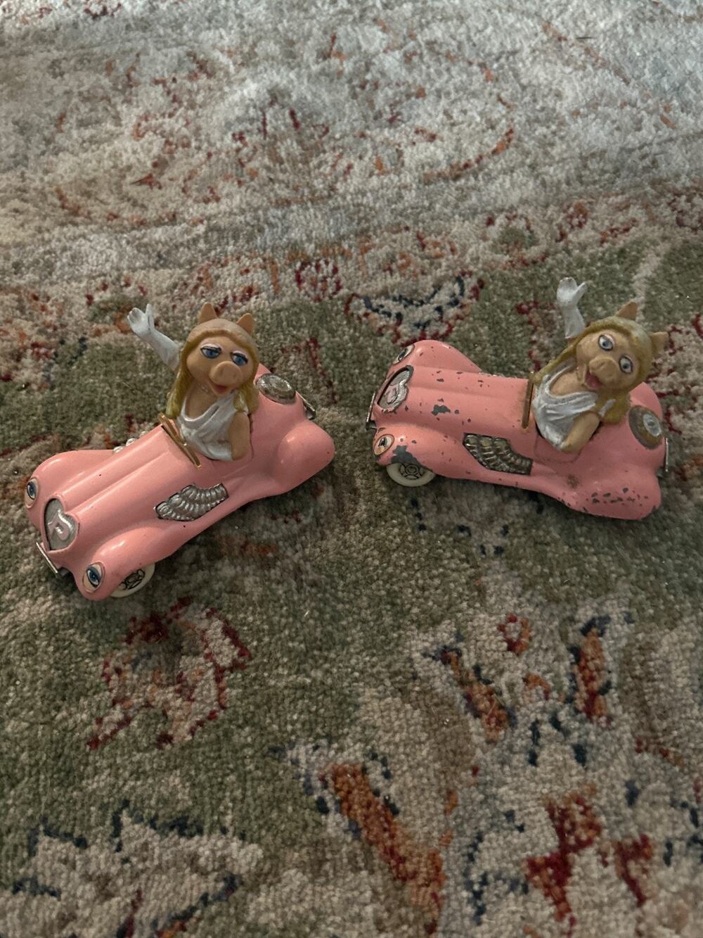 Miss Piggy (Muppets) Corgi Car (2) 1979